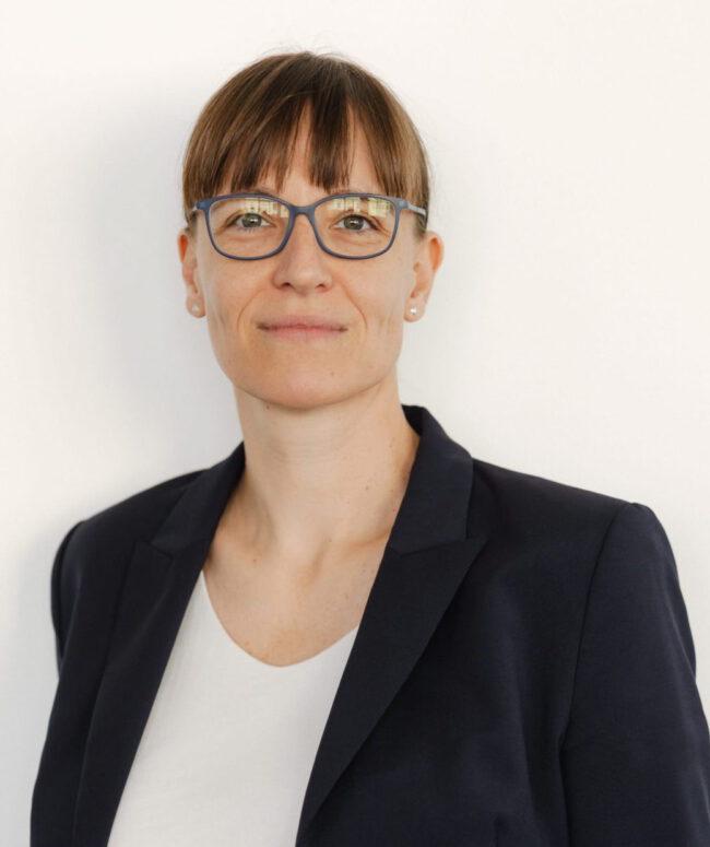 Judith Henne, Fachanwältin für Bau- und Architektenrecht und Fachanwältin für Versicherungsrecht