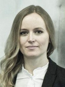 Julia Sabarz, Fachanwältin für Medizinrecht