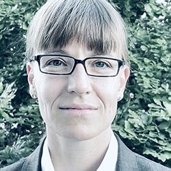 Judith Henne, Fachanwältin für Bau- und Architektenrecht und Fachanwältin für Versicherungsrecht Judith Henne, Fachanwältin für Bau- und Architektenrecht und Fachanwältin für Versicherungsrecht
